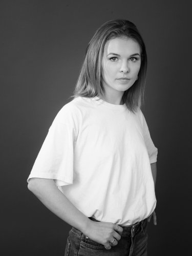 5-portrait woman Angela Franke