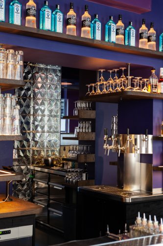 Bar Pelican, Tresen Ausschnitt