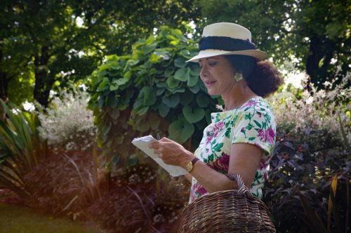 Portrait von Patricia Laigneau Im Garten des Chateau du Riveau - "jardin remarquable" 